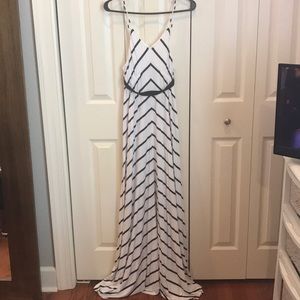 Elan Maxi dress